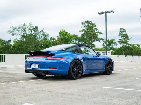 Used 2015 Porsche 911 Targa 4S w/ Sport Chrono Package AWD/4WD image 9