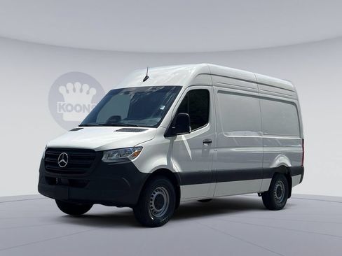 Used 2025 Mercedes-Benz Sprinter 2500 image 1