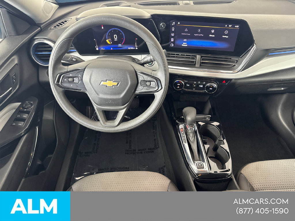 Used 2025 Chevrolet Trax LT FWD image 25
