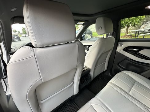Used 2026 Land Rover Range Rover Evoque S AWD/4WD image 31