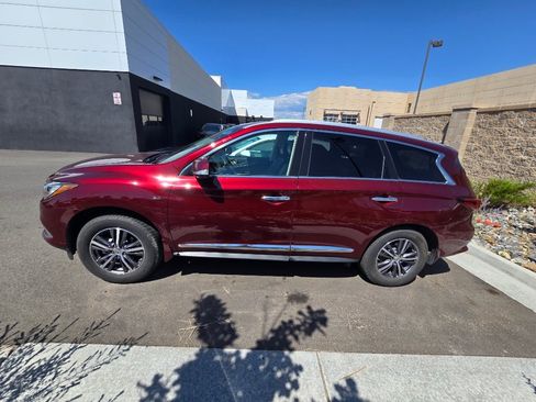 Used 2019 INFINITI QX60 Luxe w/ Essential Package AWD/4WD image 2