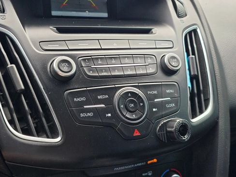 Used 2017 Ford Focus ST FWD image 27