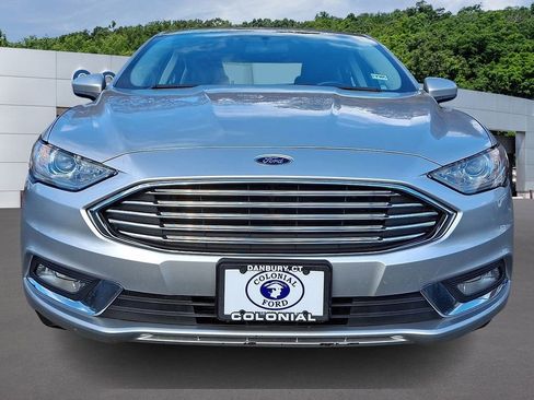 Certified 2018 Ford Fusion SE w/ Equipment Group 201A image 2