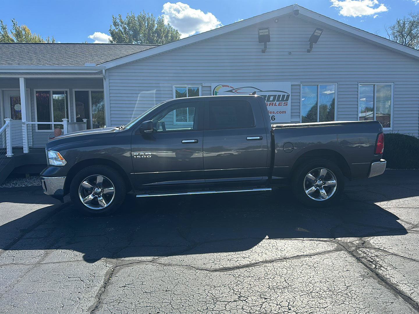 Used 2017 RAM 1500 Big Horn RWD image 4