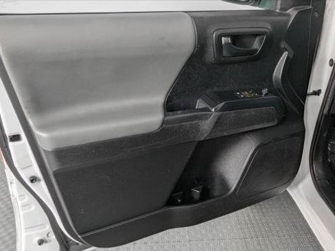Used 2021 Toyota Tacoma SR RWD image 12