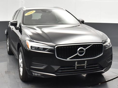 Used 2021 Volvo XC60 T5 Momentum image 1