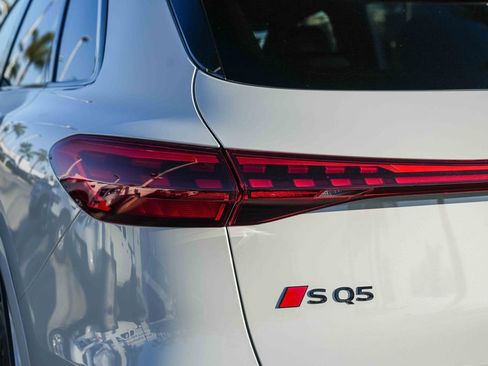 Used 2025 Audi SQ5 Premium Plus image 9