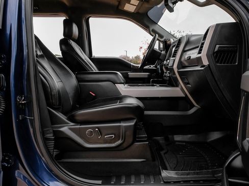 Used 2019 Ford F250 Lariat w/ Chrome Package image 36