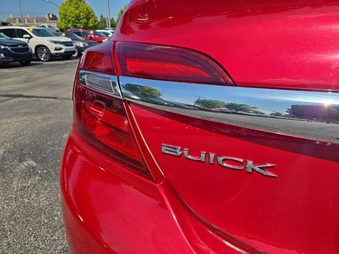 Used 2015 Buick Regal Premium w/ Experience Buick Package FWD image 10