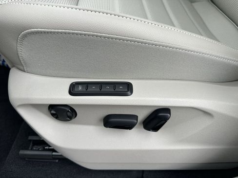 New 2026 Volkswagen Atlas SEL image 12