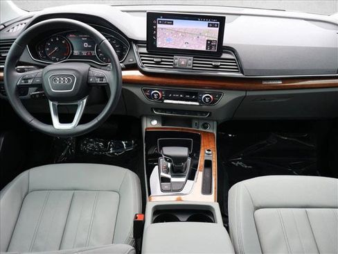 Used 2023 Audi Q5 2.0T Premium w/ Convenience Package AWD/4WD image 23