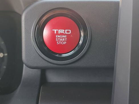 Used 2024 Toyota Tacoma TRD Off-Road AWD/4WD image 17