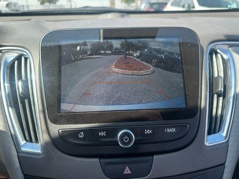 Used 2017 Chevrolet Malibu LT w/ Driver Confidence Package image 31