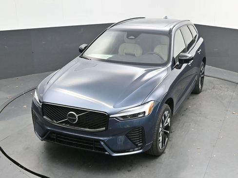 New 2026 Volvo XC60 B5 Plus w/ Protection Package Premier image 32