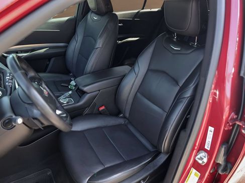Used 2019 Cadillac XT4 Premium Luxury w/ Enhanced Visibility Package FWD image 7