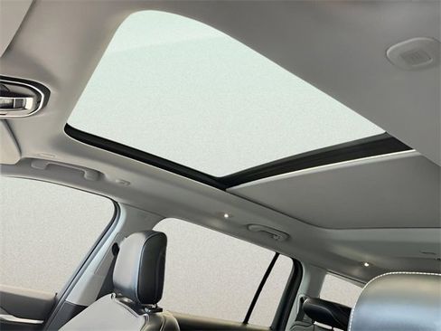 Used 2021 Jeep Grand Cherokee L Limited w/ MOPAR Finishing Package image 17