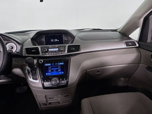 Used 2016 Honda Odyssey SE image 10