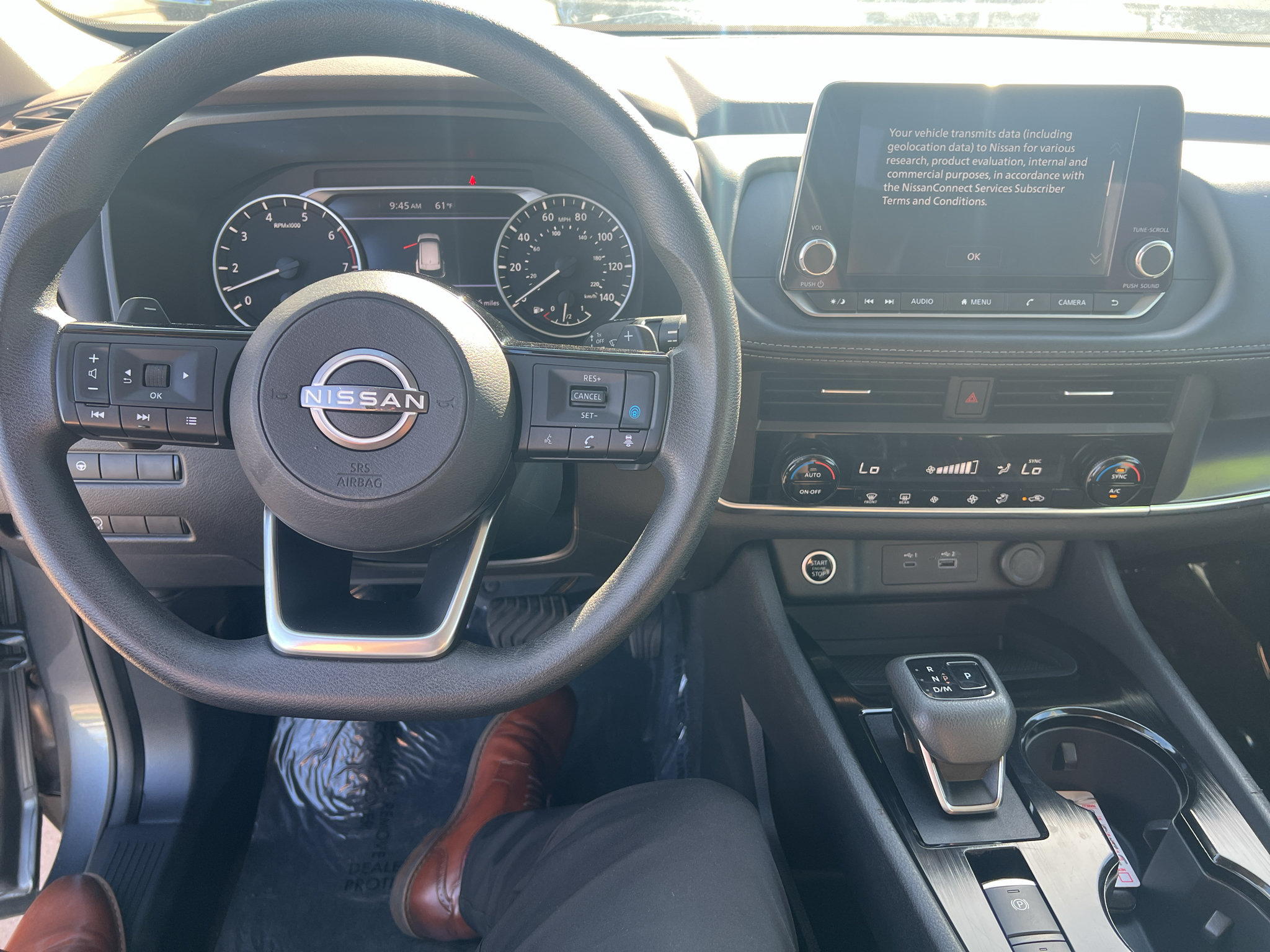 Used 2023 Nissan Rogue SV FWD image 9