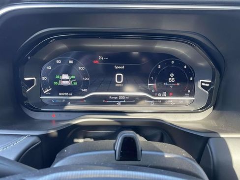 Used 2023 GMC Yukon XL Denali Ultimate AWD/4WD image 24