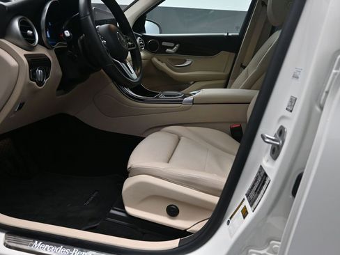 Used 2022 Mercedes-Benz GLC 300 w/ Premium Package Lite image 2