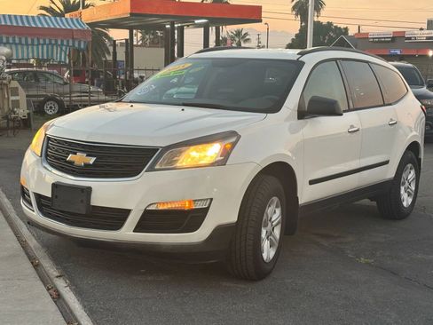 Used 2015 Chevrolet Traverse LS image 4