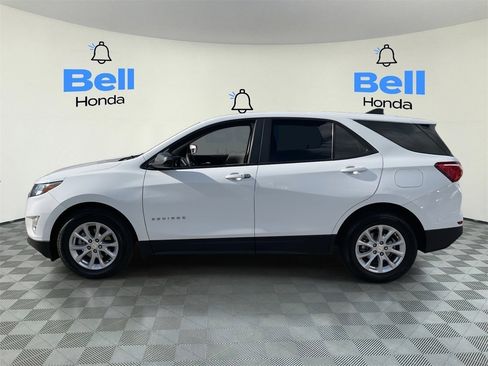 Used 2021 Chevrolet Equinox LS image 2