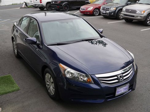 Used 2011 Honda Accord LX image 8