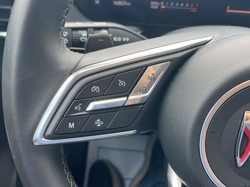Used 2025 Buick Envision Preferred AWD/4WD image 11
