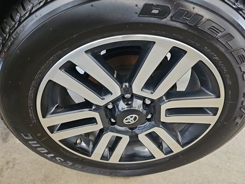 Used 2016 Toyota 4Runner Limited image 35