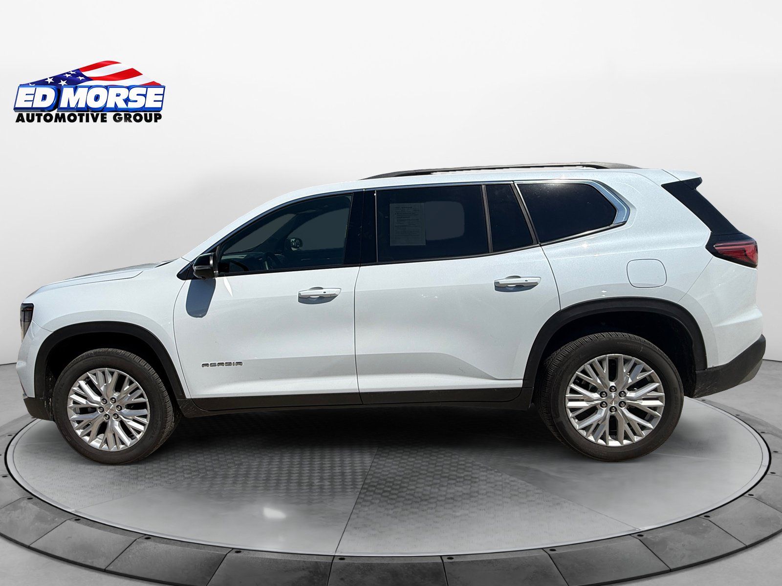Certified 2026 GMC Acadia Elevation w/ Elevation Premium Package AWD/4WD image 2