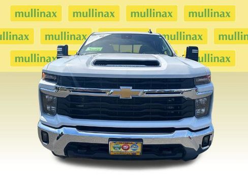 Used 2024 Chevrolet Silverado 3500 LT w/ Convenience Package AWD/4WD image 16