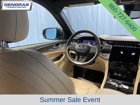 Used 2024 Jeep Grand Cherokee L Limited AWD/4WD image 42