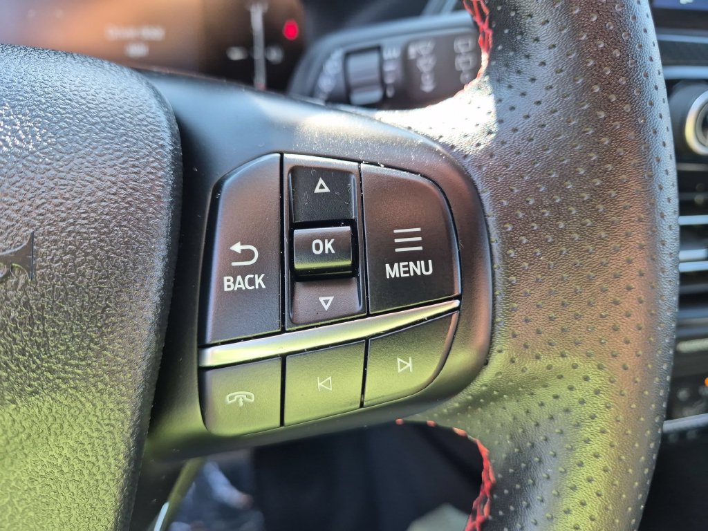 Used 2025 Ford Escape ST-Line AWD/4WD image 21