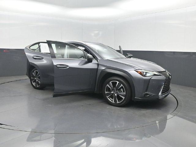 Used 2019 Lexus UX 200 w/ Premium Package FWD image 41