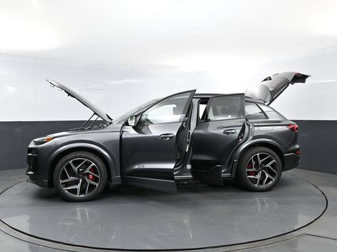 New 2027 Audi SQ6 e-tron Premium Plus AWD/4WD image 28