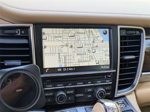 Used 2015 Porsche Panamera 4 image 15