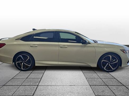 Used 2022 Honda Accord Sport image 4