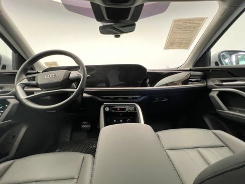 Used 2025 Audi Q5 Premium AWD/4WD image 10