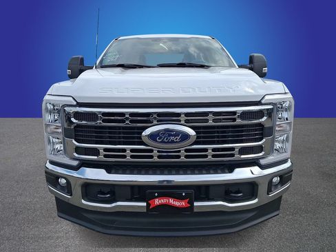 Used 2024 Ford F250 XLT AWD/4WD image 2