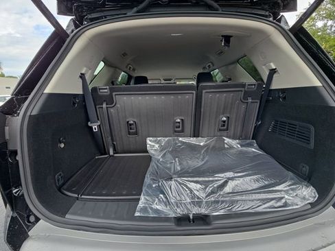 New 2025 Nissan Pathfinder SL image 34