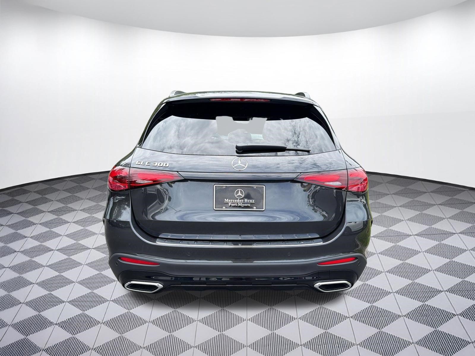 Used 2026 Mercedes-Benz GLC 300 image 10