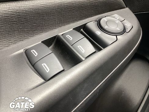 Used 2025 Buick Envista Preferred FWD image 19