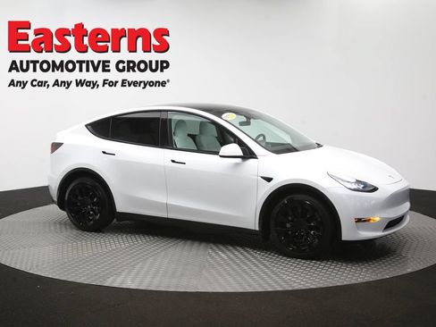 Used 2022 Tesla Model Y Long Range AWD/4WD image 44