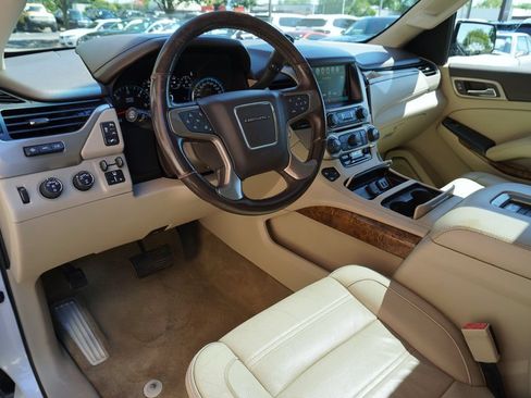 Used 2017 GMC Yukon Denali w/ Open Road Package AWD/4WD image 11