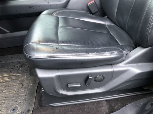 Used 2023 Ford Expedition XLT image 16