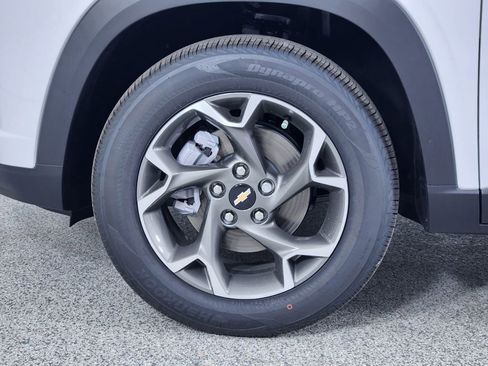 New 2026 Chevrolet Trax LT w/ Driver Confidence Package image 10