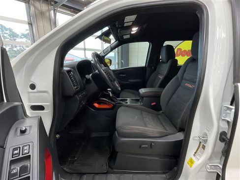 Used 2022 Nissan Frontier Pro-X RWD image 11