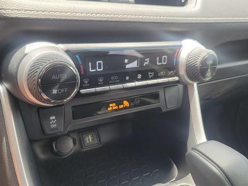 Certified 2025 Toyota RAV4 XLE AWD/4WD image 18