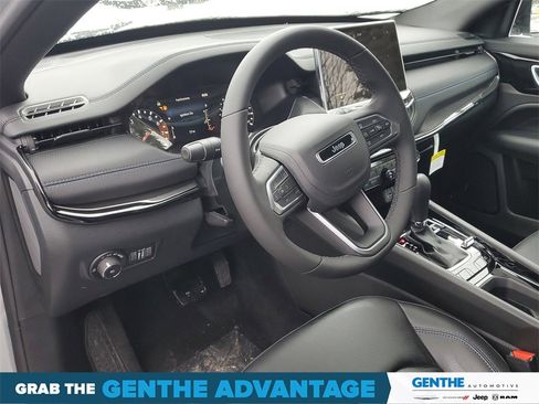 New 2026 Jeep Compass Limited image 8