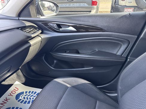 Used 2018 Buick Regal Preferred image 36